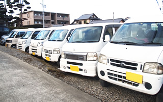 この車で皆様の街を回っております！